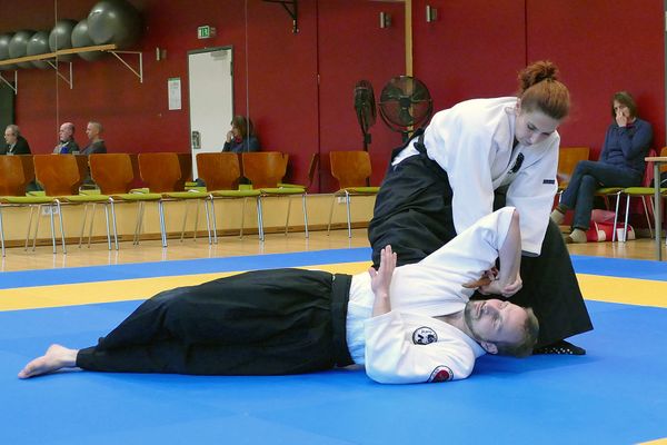 Prüfung von Heike Mercsak zum 3.Dan Aikido in Hamburg